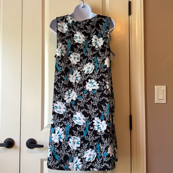 Simple Fun Summer Dress size Large - Picture 4 of 10